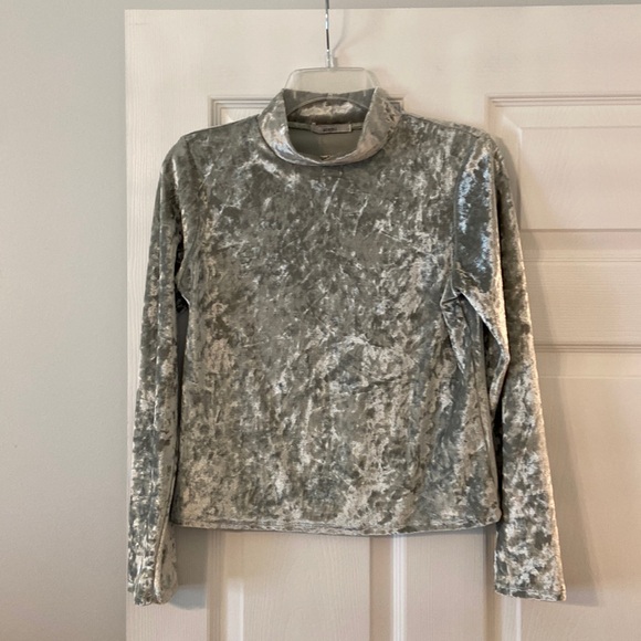 Acemi Tops - ACEMI Shirt long sleeves size M brand new see all photos length 21” bust 32”